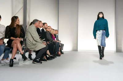 Look 10